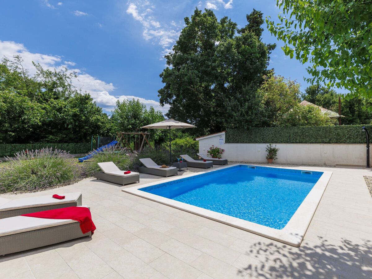 Maison Trošti : piscine privée et jardin à Barban - Photo 42