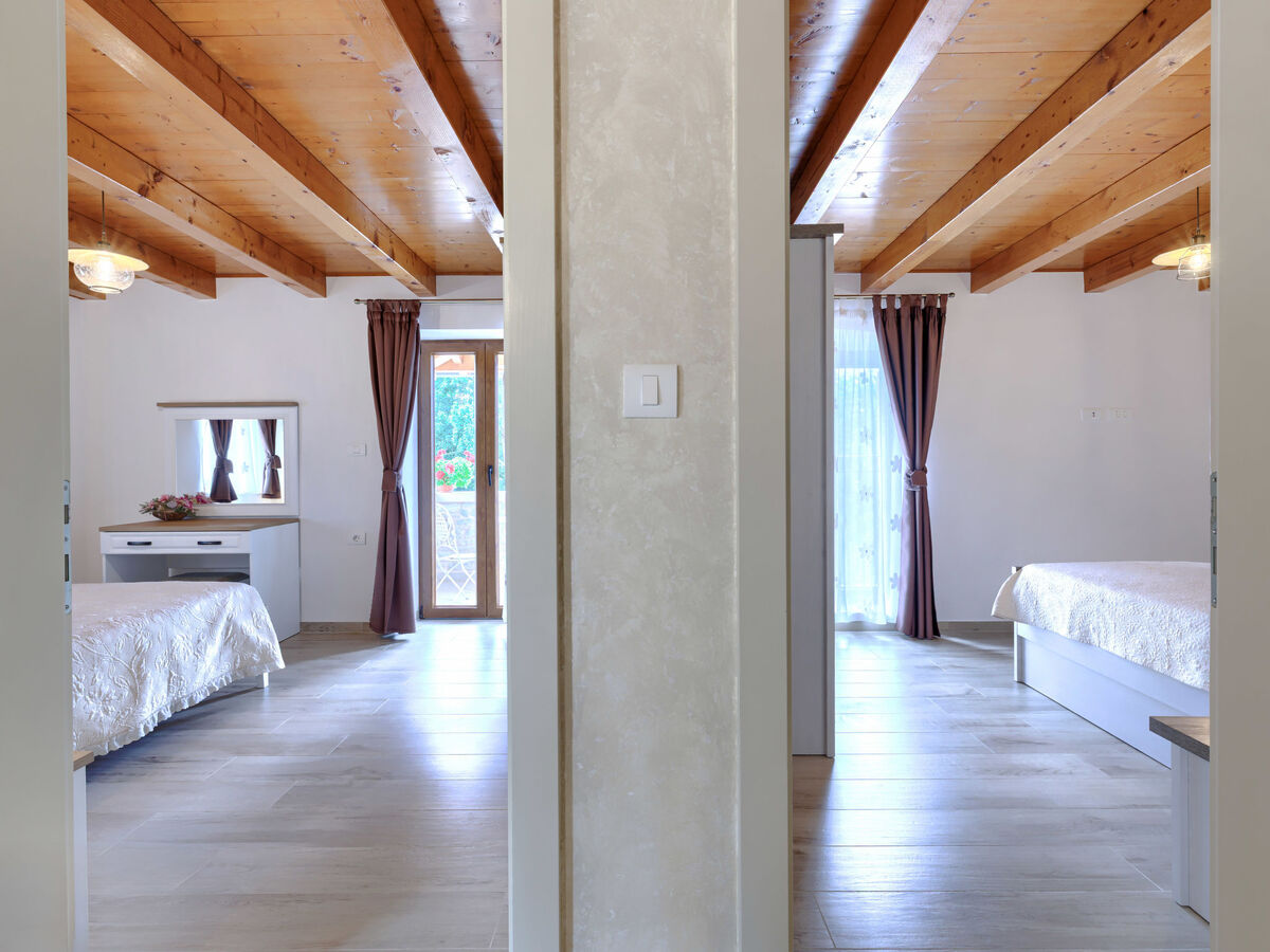Maison Trošti : piscine privée et jardin à Barban - Photo 45