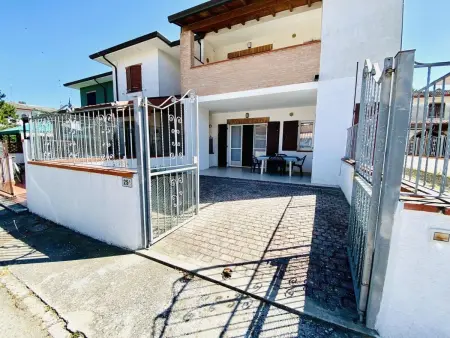Location maison à Comacchio, Moderne Villa mit Terrasse, Grill, Privatgarten