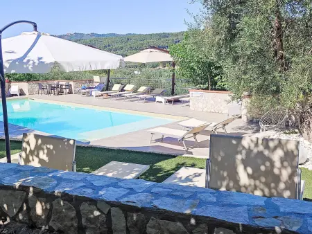 Location appartement à Peschici, Quadrilocale in villa con piscina
