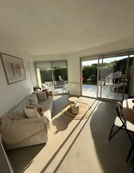 Appartement 56 m² à Saint-Cyprien, jardin clos et accès plage : photo 2