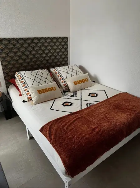 Appartement 56 m² à Saint-Cyprien, jardin clos et accès plage : photo 3
