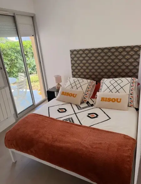 Appartement 56 m² à Saint-Cyprien, jardin clos et accès plage : photo 6