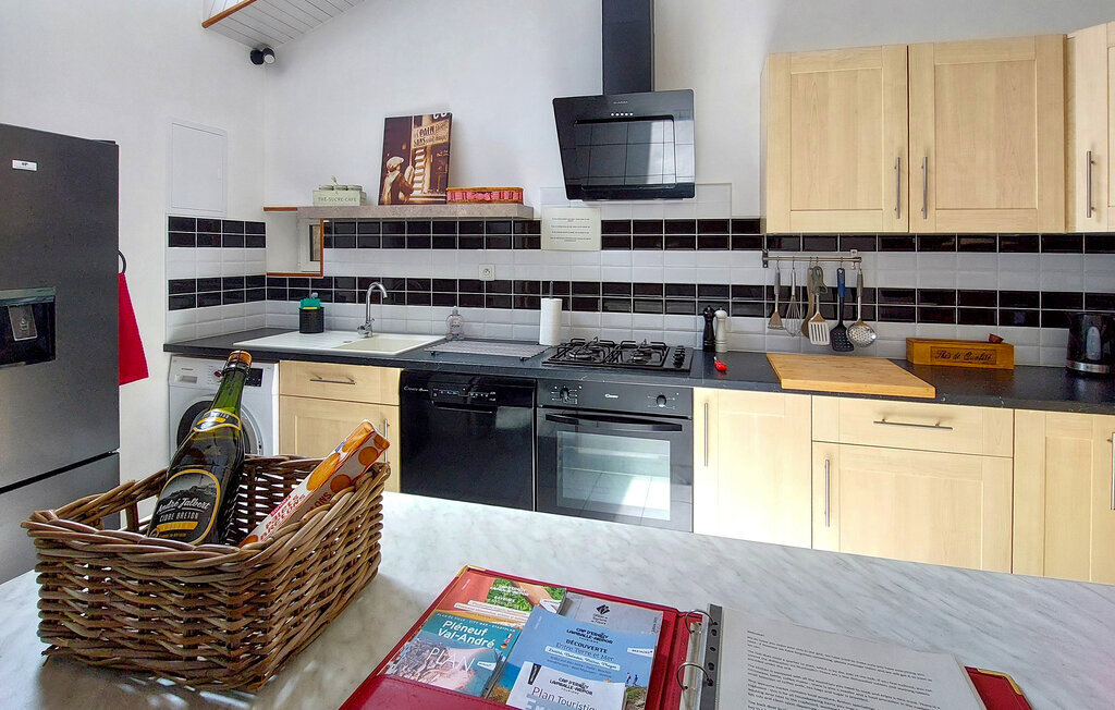 Maison 4 personnes à Hénanbihen, 15 km des plages - Photo 11