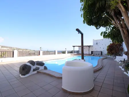 Maison 535 m² avec piscine chauffée, vue mer - 9 pers. : photo 9