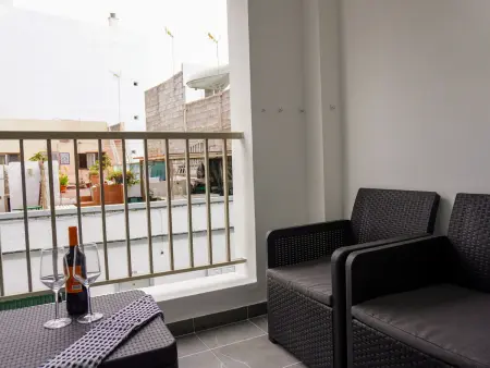 Appartement 73 m² moderne, 450 m de la plage : photo 2