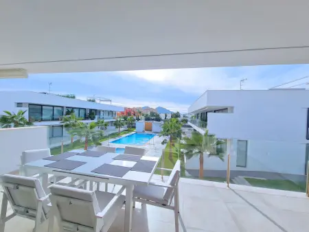Appartement Kristal avec vue mer et piscine : photo 1