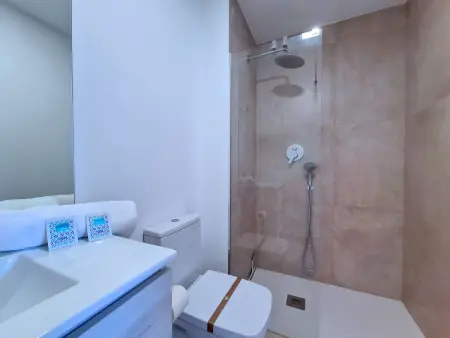 Appartement Kristal avec vue mer et piscine : photo 16
