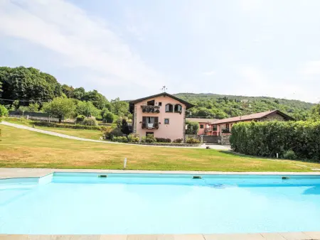 Annika – Appartement 2 pièces avec piscine à Cocquio Trevisago : photo 3