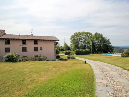 Annika – Appartement 2 pièces avec piscine à Cocquio Trevisago : photo 24