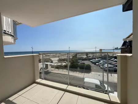 Appartement 4 pers. vue mer, balcon face plage aux Sables : photo 1