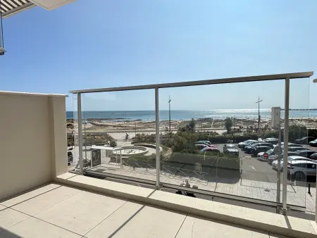 Appartement 4 pers. vue mer, balcon face plage aux Sables : photo 2