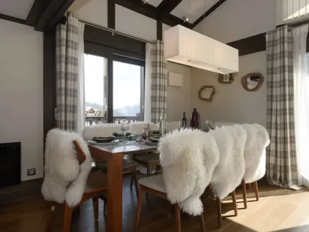 Duplex 8 pers. avec cheminée, centre Courchevel 1650 : photo 6