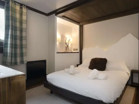 Duplex 8 pers. avec cheminée, centre Courchevel 1650 : photo 9