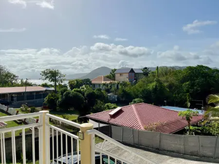 T2 climatisé avec terrasse à Sainte-Anne : photo 12