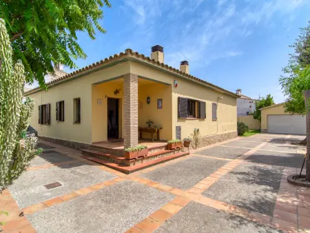 Maison Sunrise avec piscine à Vilajuiga : photo 26