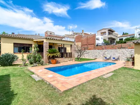 Maison Sunrise avec piscine à Vilajuiga : photo 34