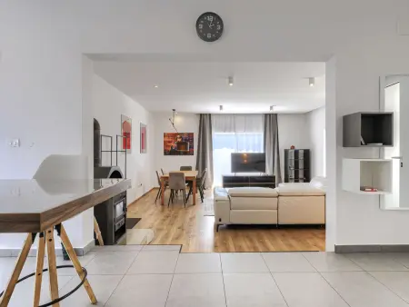 Maison 8 personnes avec piscine privée à Šišan : photo 4
