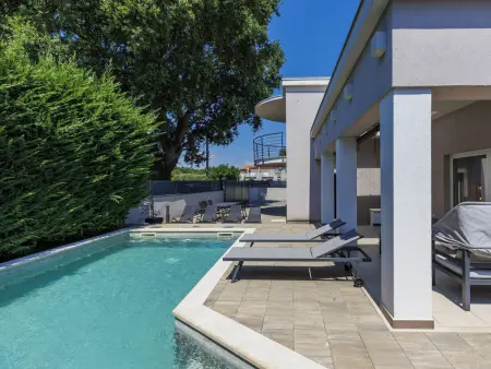 Maison 8 personnes avec piscine privée à Šišan : photo 23