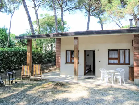 Location maison à Lignano Pineta, Dolores mit Privatparkplatz