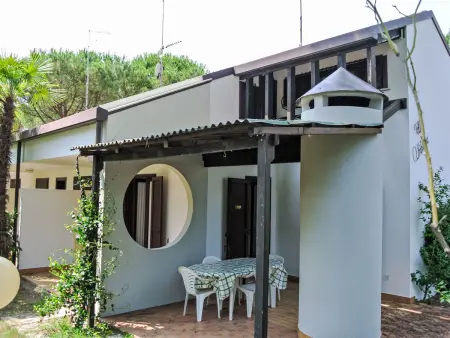 Gemütliches Ferienhaus Villa Silvana, Maison 8 personnes à Lignano Sabbiadoro - Photo 1