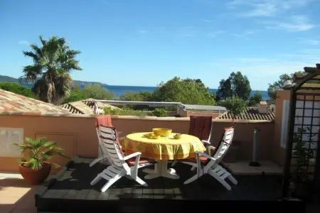 Appartement Cavalaire-sur-Mer, terrasse vue mer : photo 1