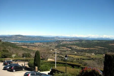 Appartement Cavalaire-sur-Mer, terrasse vue mer : photo 14