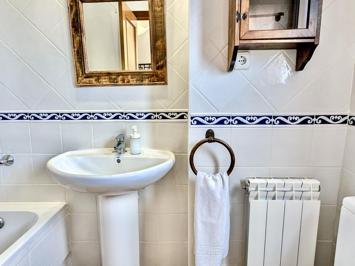 Maison 3 étages avec piscine à Altafulla - Photo 25