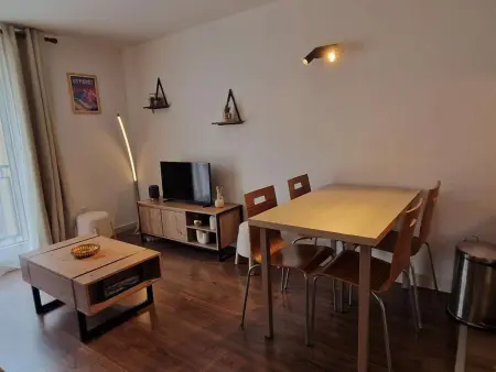 Studio cabine hyper-centre Cauterets, balcon + piscine : photo 4