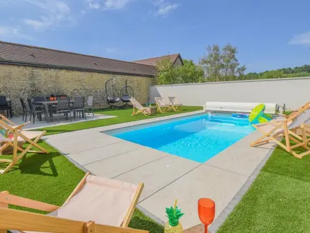 Location gite à Bagneux la Fosse, Maison exceptionnelle, piscine privée -  yangi pers.