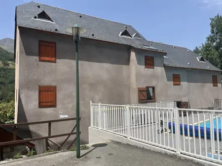 Appartement 6 pers. à Cauterets, garage et vue montagne : photo 11