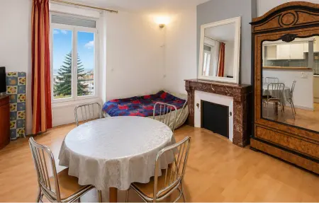 Appartement vue mer au cœur de La Bourboule : photo 2