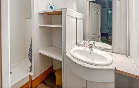 Appartement vue mer au cœur de La Bourboule : photo 11
