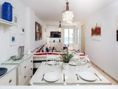 Monkó Kalypso – Appartement vue croisières à Torremolinos : photo 9
