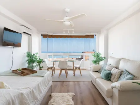 Monkó Afrodita – Appartement rénové vue mer à Torremolinos : photo 1