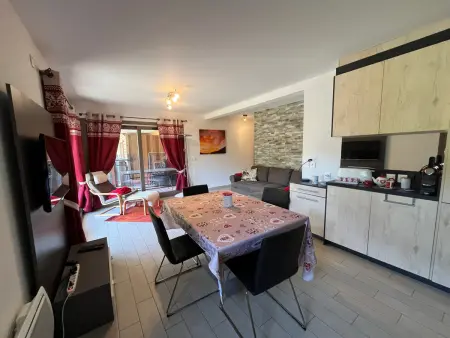 Appartement 2 chambres Châtel, balcon sud-ouest : photo 5