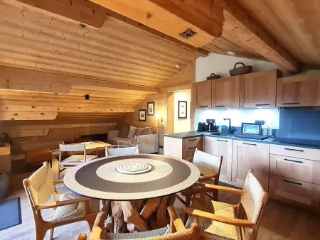 Appartement 85m² balcon sud, vue pistes - La Clusaz : photo 2
