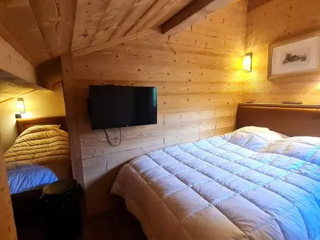 Appartement 85m² balcon sud, vue pistes - La Clusaz : photo 3