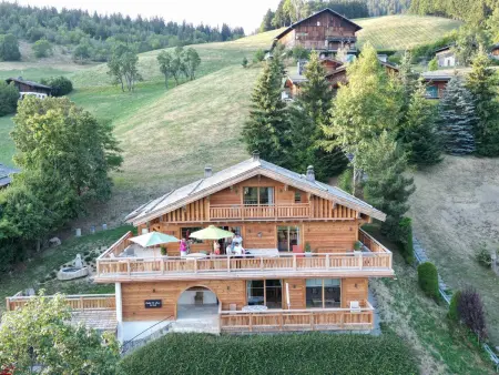 Appartement 85m² balcon sud, vue pistes - La Clusaz : photo 11