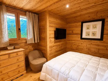 Appartement 80m² vue montagne, terrasse sud - La Clusaz : photo 8