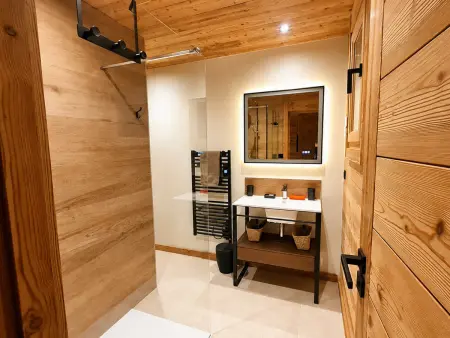 Appartement 80m² vue montagne, terrasse sud - La Clusaz : photo 9