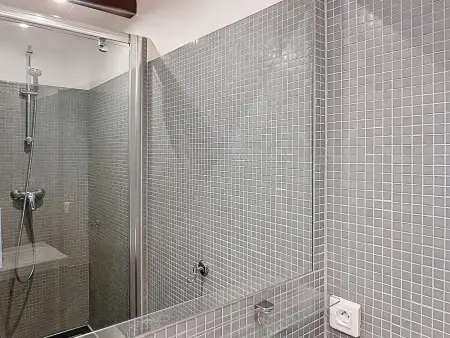 Studio 19m² rénové, 6 min des pistes - Val-d'Isère : photo 9