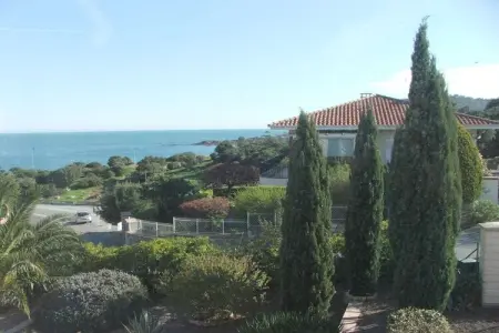 Appartement 2 pièces en bord de mer à Agay : photo 4