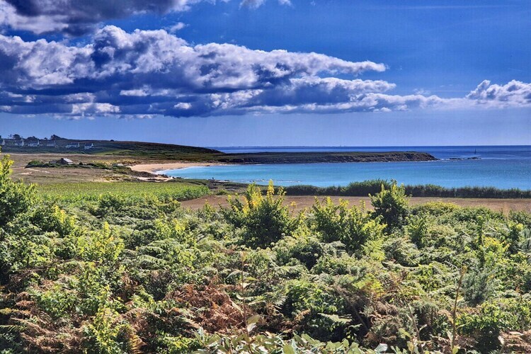 Villa rénovée 2024 avec vue sur plage à Primelin - Photo 30