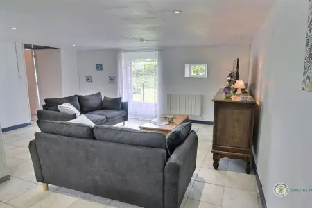 Maison 6 personnes à Plémy avec 2 jardins et terrasse : photo 8