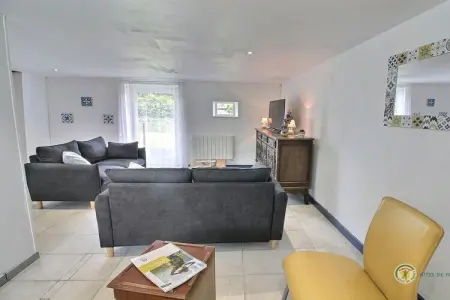 Maison 6 personnes à Plémy avec 2 jardins et terrasse : photo 9