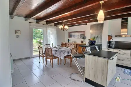 Maison 6 personnes à Plémy avec 2 jardins et terrasse : photo 16
