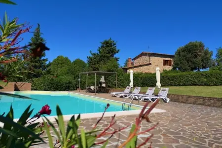 Villa toscane avec piscine privée à Lustignano : photo 7
