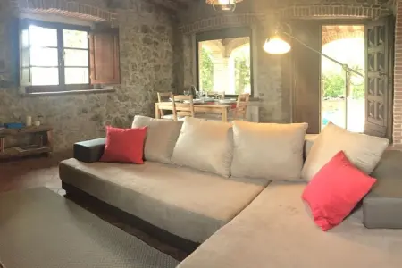 Villa toscane avec piscine privée à Lustignano : photo 12