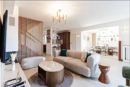 Location appartement à Saint Arnoult, Une élégante maison familiale près de Deauville
